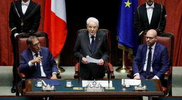  Mattarella, l'omaggio ai Padri costituenti: «Diedero forma alla libertà» 