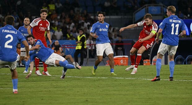  Napoli-Arsenal 0-1, le pagelle: Rrahmani (6,5) bravo su Gyokeres, Odegaard (7) punisce gli azzurri, De Bruyne (5) sbaglia nel finale 
