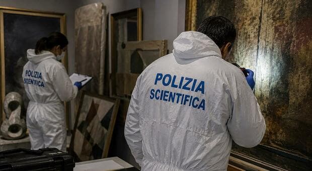  Storica dell?arte derubata in casa a Roma: bottino da 700mila euro tra gioielli, casseforti e opere d?arte 