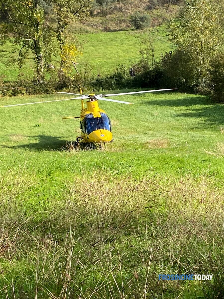 Dramma sul lavoro a Sant’Angelo in Theodice: precipita da un tetto, grave operaio 58enne