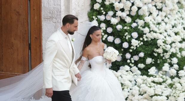  Rapina in casa Donnarumma, la moglie Alessia Elefante: «Dissi che ero incinta ma continuarono a colpirmi» 