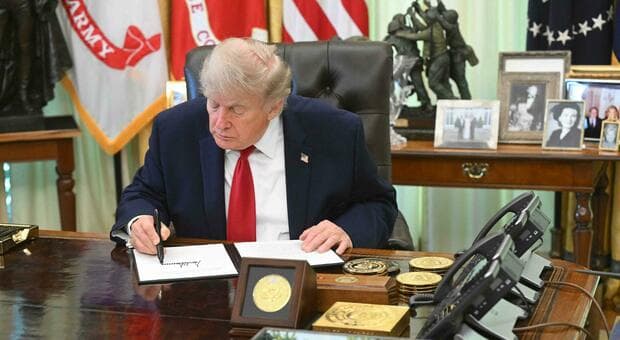  Trump, la Corte Suprema Usa boccia il tentativo del tycoon di abolire lo ius soli automatico 