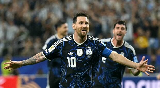  Giordania-Argentina 1-3, Messi gol e nuovo record: Albiceleste prima, ai sedicesimi contro Capo Verde. Algeria-Austria 3-3 