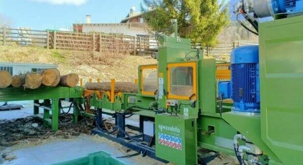  Gasolio alle stelle, boom di richieste di legna da ardere: corsa delle famiglie a far provvista 