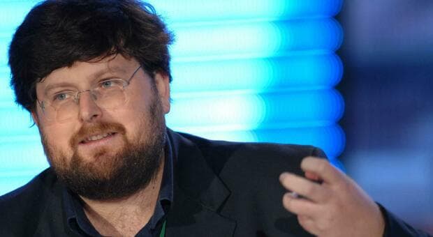  Mario Adinolfi arrestato per truffa ed evasione fiscale. «Con la "scommessa collettiva" buco da quasi 5 milioni di euro» 