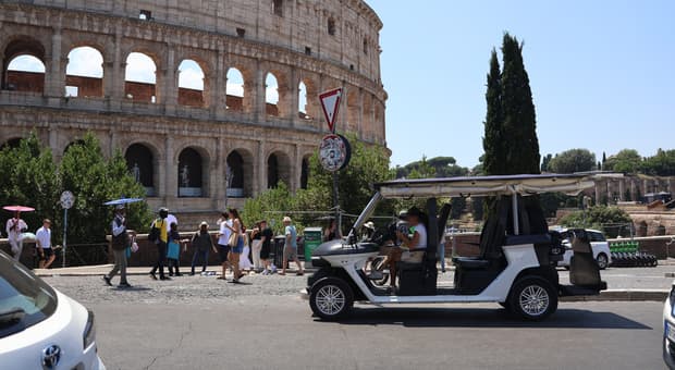  L?invasione delle golf car a Roma, Francesco Rocca: «Una legge ad hoc entro l?anno» 