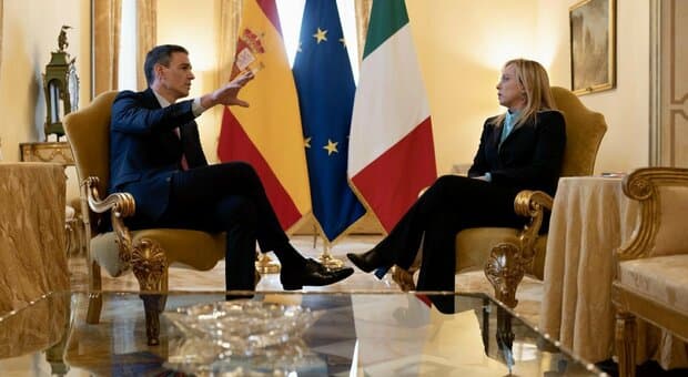  Schengen, l'Italia proroga il blocco con la Spagna. Madrid: «Vergognoso». Tajani: «Difendiamo la nostra sicurezza» 