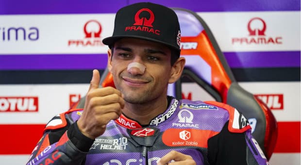  Jorge Martin e la caduta in Qatar. La fidanzata: «Abbiamo pianto insieme, pensava di morire» 
