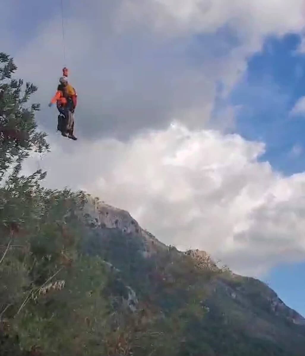 Paura sulle rocce di Caprile, due giovani feriti durante l’arrampicata