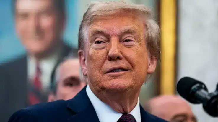 Trump su sospensione sanzioni alla Russia, voglio che il mondo abbia petrolio