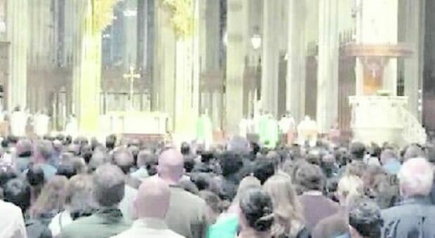  Papa operato, il silenzio della Casa Bianca e la copertura dei network Usa 