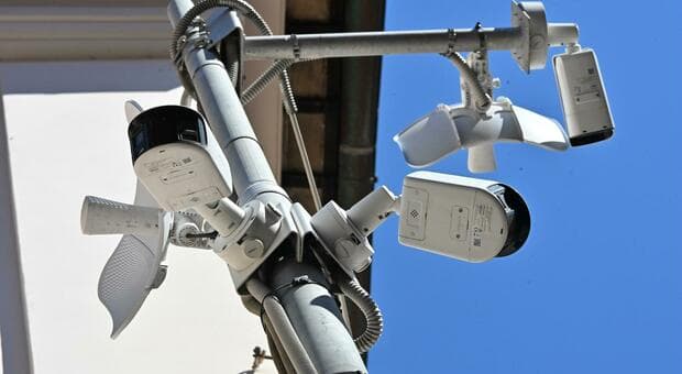  Roma, nuove telecamere integrate davanti ai luoghi della movida: dal Pigneto e San Lorenzo al Colosseo 