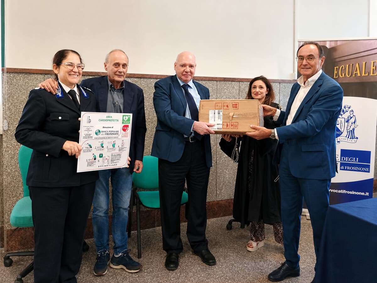 Il bel gesto, un defibrillatore al Palazzo di Giustizia di Frosinone dalla BPF
