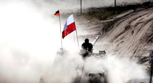  «Se la Polonia ci attacca sparirà in 2 giorni»: l'attacco russo al treno, i droni e le minacce. Tensione ai confini della Nato 