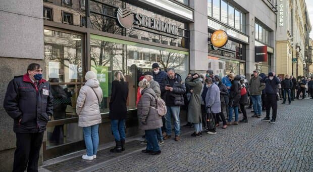  Economia russa, le tasse aumentano ancora (e colpiscono 4 milioni di ricchi): la bozza di bilancio 2027-2029 