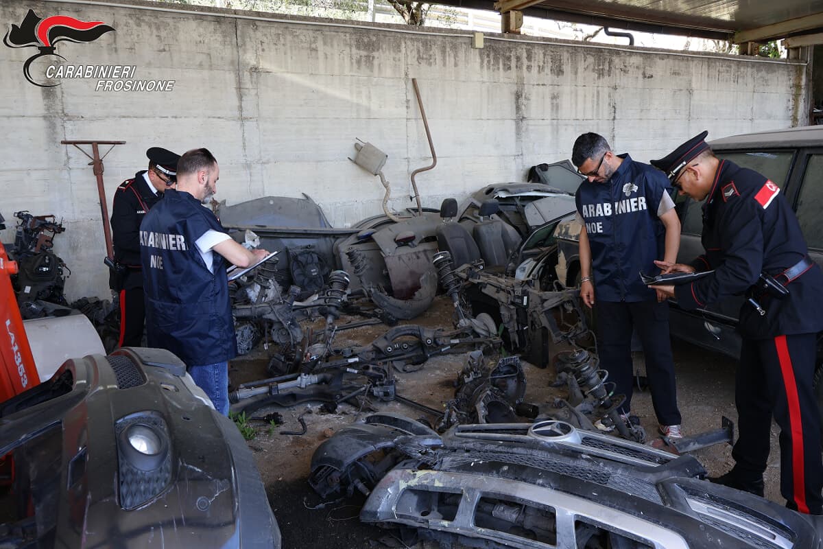 Carrozzeria sequestrata nel cassinate, denunciate violazioni ambientali