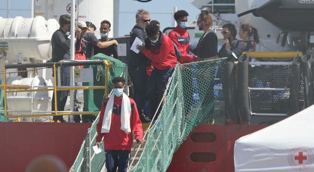  Migranti, Piantedosi: «Spagna nazione sorella, auspico presto il ripristino di Schengen» 