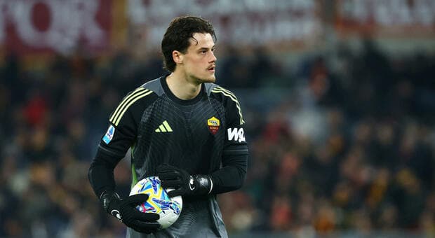  Svilar, infortunio al dito: è in dubbio per Como-Roma. Pronto al suo posto Gollini 