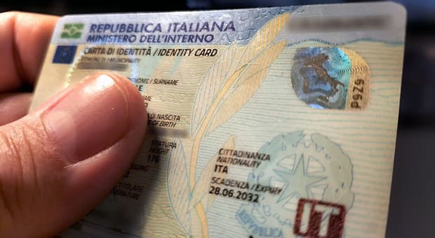  Roma, open day carta d'identità elettronica sabato 29 e domenica 30 agosto. Dai municipi agli orari, ecco come richiedere il documento 
