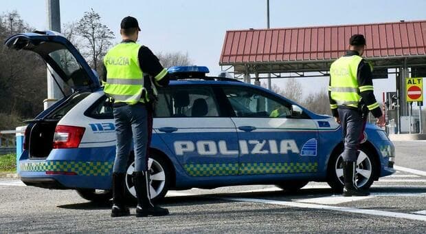  Incidente Trapani oggi, scontro tra moto e scooter: 17enne morto e tre giovani feriti 