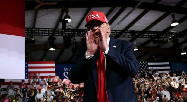  Canada «membro associato dell'Ue». E Trump minaccia: «Atto ostile, dazi molto pesanti se lo diventa». La replica: «Alleanza non è contro qualcuno» 
