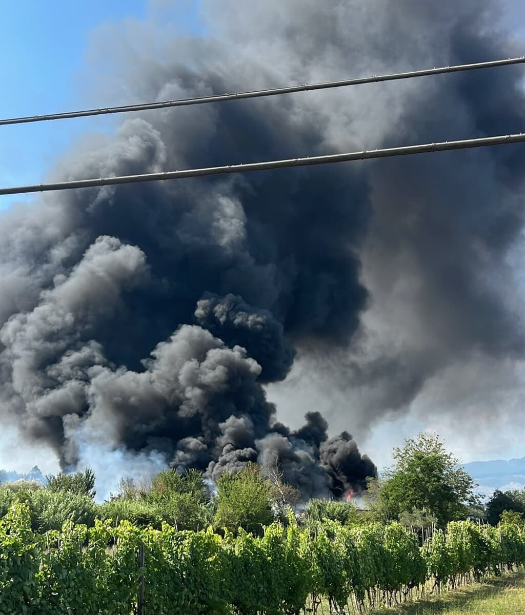 Frosinone, la terra delle emergenze ambientali. L’incendio della Remat riaccende una storia che dura da decenni