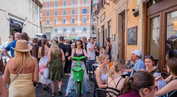  Roma, il Centro ostaggio dei tavolini: residenti prigionieri dei dehors 