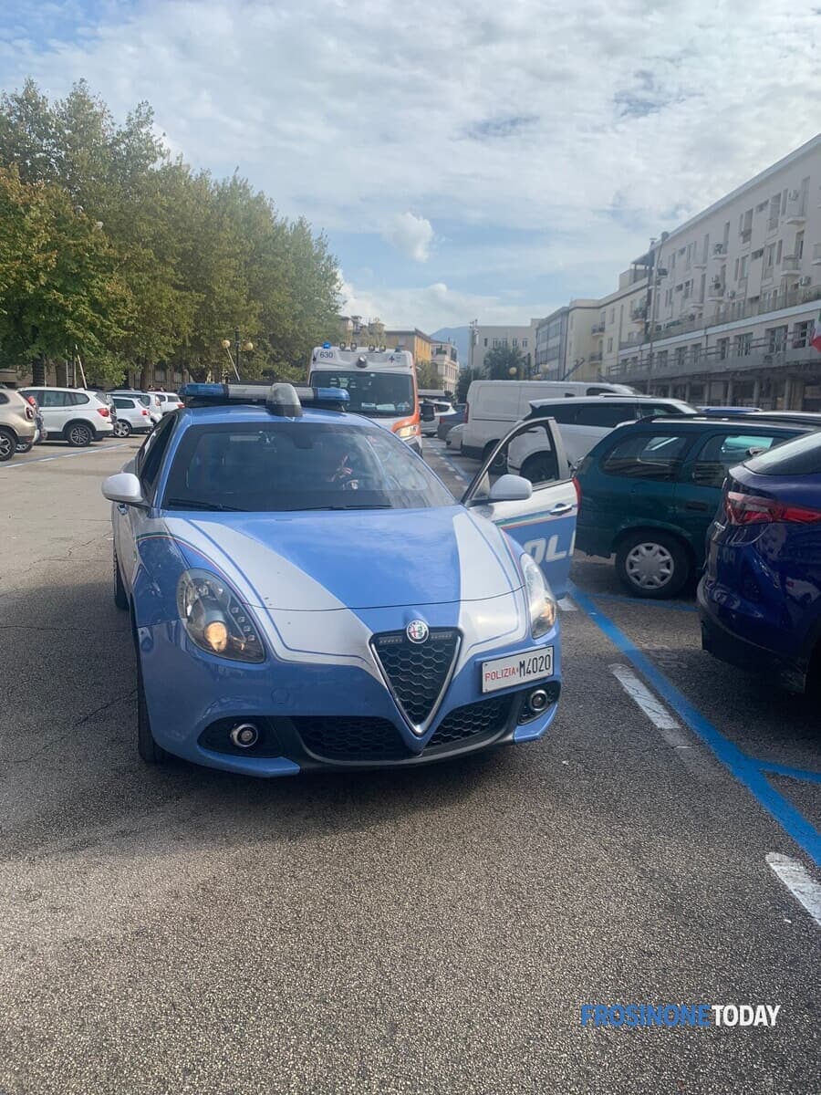 Cassino, fermata coppia di giovani mentre chiede denaro ai passanti: scatta una denuncia
