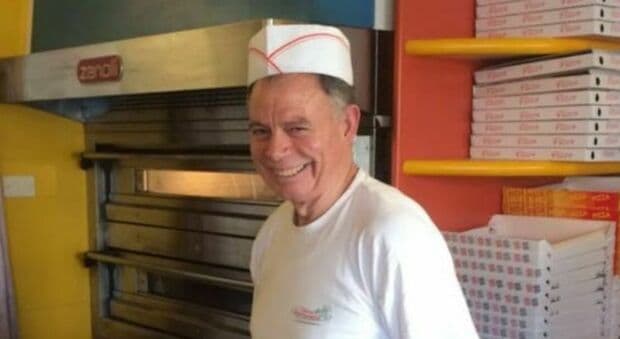  Reggio Emilia, pizzaiolo ucciso a coltellate da un cliente che non voleva pagare: Raffaele Stipa aveva 61 anni, arrestato il killer. Grave la sorella 