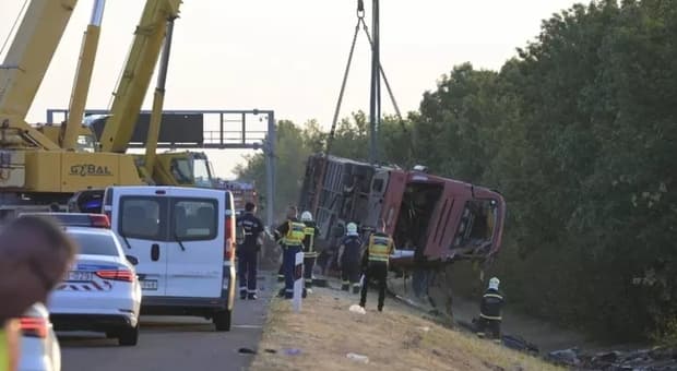  Autobus polacco si ribalta in Ungheria: 12 morti e almeno 10 feriti gravi. Ad annunciarlo il premier Magyar, ignote le cause 