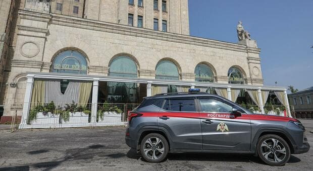  Attentato a Mosca, 5 morti nell'esplosione nel ristorante italiano. La Russia: «Terroristi ucraini vogliono intimorire Roma» 
