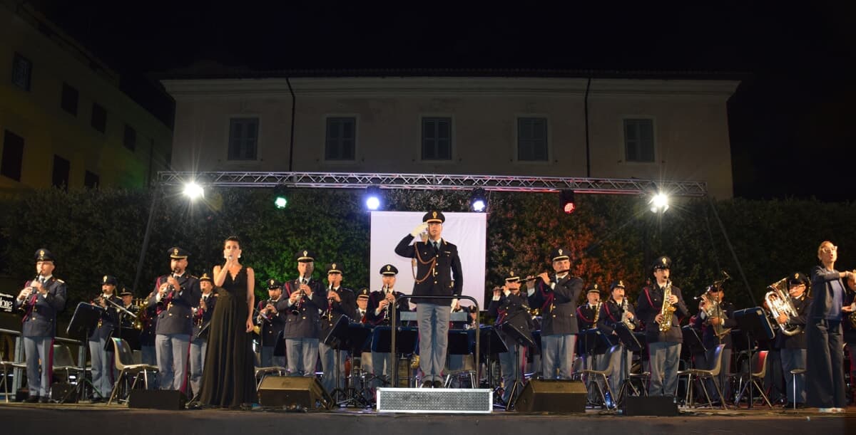 Anagni, la Fanfara della Polizia di Stato incanta piazza Cavour