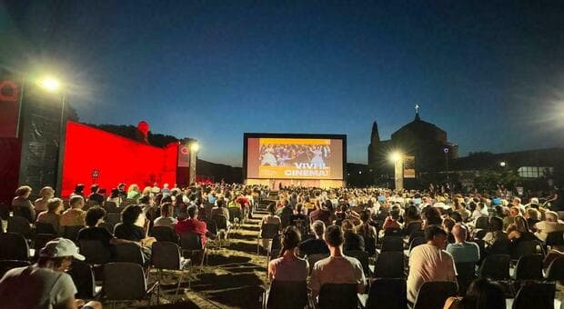  Roma, le arene del cinema per chi non va in vacanza: da Tor Marancia a Garbatella fino al Parco degli Acquedotti, ecco dove andare gratis 