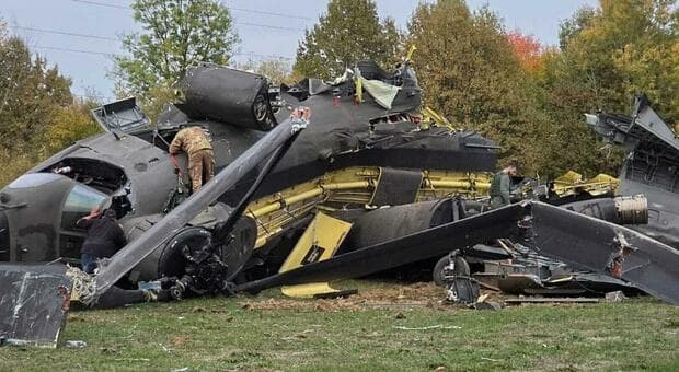  Elicottero dell?Esercito precipitato in Bosnia, cosa è successo: il decollo e l'avvitamento, tra le ipotesi anomalia. La Difesa: «Cause da accertare» 