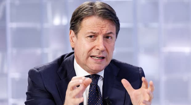  Conte torna alla carica: «Armi a Kiev? Già dato». Sfida al Pd sul programma 