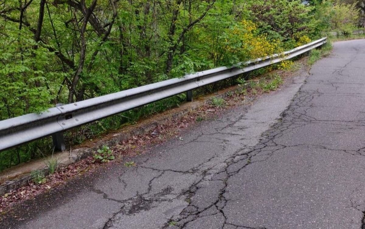 Gorga, la provinciale sempre più dissestata Il sindaco scrive al Prefetto: "È l'unica strada di accesso al paese"