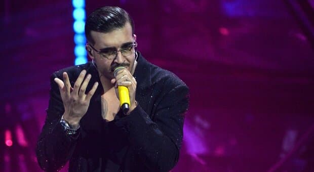  Geolier, scaletta concerto a Roma: il rap napoletano arriva allo Stadio Olimpico. Orari, parcheggi e come arrivare 