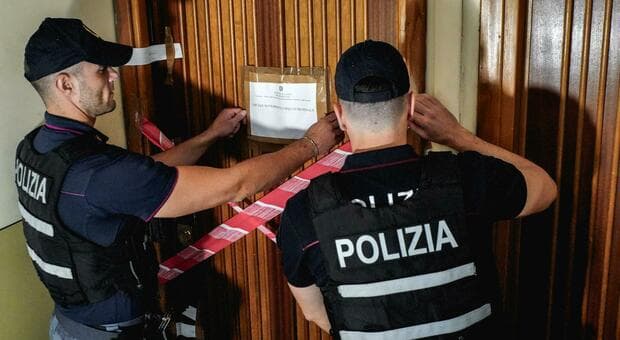  Torino, omicidio nell'appartamento di una prof originaria di Rieti: il cadavere fatto a pezzi e infilato in sacchi neri 