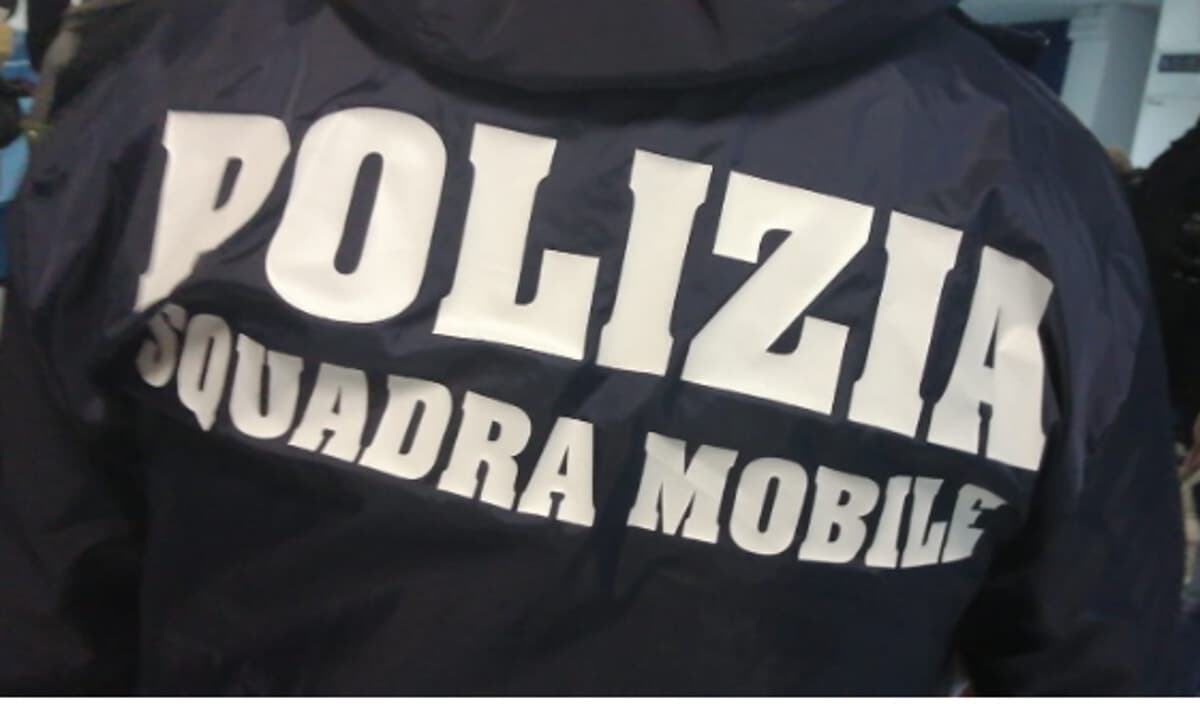 Frosinone, rubato un tavolo da un ristorante del centro: denunciato un 28enne