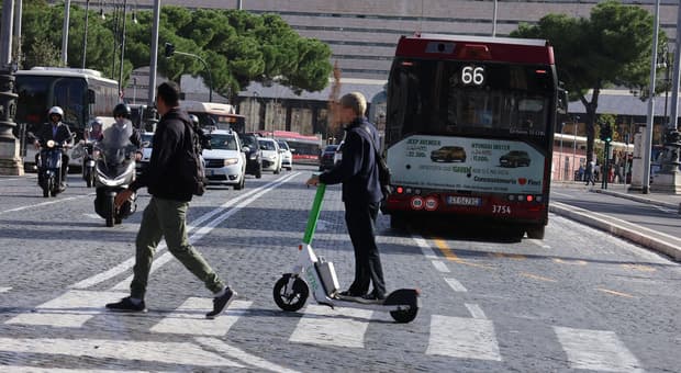  Roma, noleggio di monopattini e bici: oltre 2 milioni e mezzo di multa dell?Antitrust a 3 società 