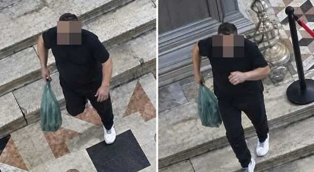  «Buongiorno, lavoro al cantiere»: entra nella chiesa di Venezia e ruba il borsello all'operaio 