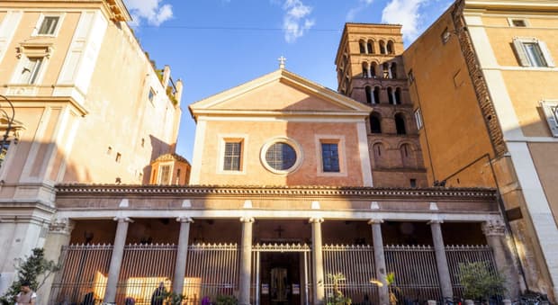  San Lorenzo in Lucina torna a splendere: restaurata una delle chiese simbolo di Roma 