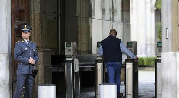  Statali, i nuovi aumenti: in media 167 euro al mese in busta paga. Si parte dai ministeri. Cosa cambia con il rinnovo 
