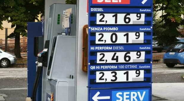  Accise, nuovi mini-sconti in arrivo: ecco per chi saranno. Prorogato il taglio al 5 settembre 