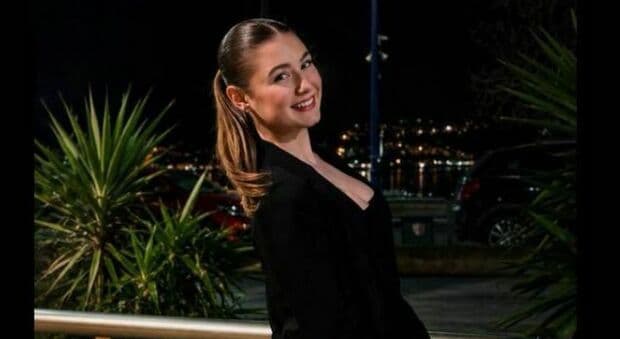  Giulia Scimone, la 15enne uccisa da una moto a Messina. La coetanea che l'ha soccorsa: «Ti ho tenuto la mano, non ti conoscevo, ma non potevo lasciarti sola» 