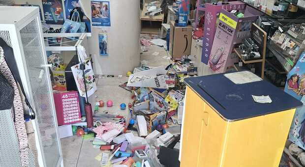  Furto con scasso in una tabaccheria di via Gregorio XI: è la terza volta in pochi mesi 