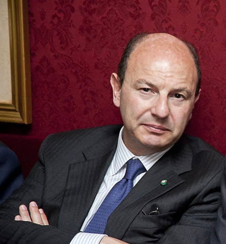 Fake news sull’arresto del sindaco, le scuse non fermano Mastrangeli: “Andrò avanti, ora si accertino le responsabilità”