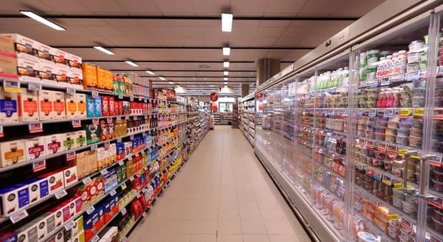  Supermercati e centri commerciali aperti a Roma domenica 1°novembre: la lista completa per la Festa di Ognissanti 