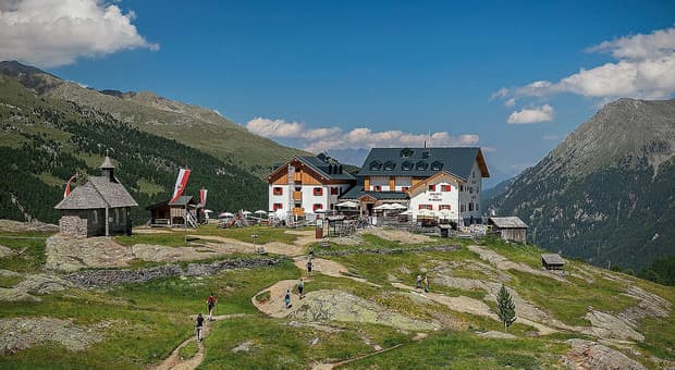  Vivere un mese gratis sulle Alpi (con le spese rimborsate): il progetto parte ad agosto. Ecco chi può partecipare 