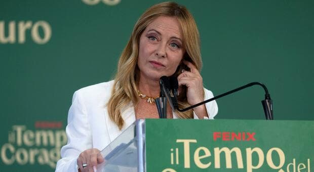  Divieto di burqa e tetto agli stranieri in classe, Meloni cambia la scuola: «Il ?68 ha fallito» 
